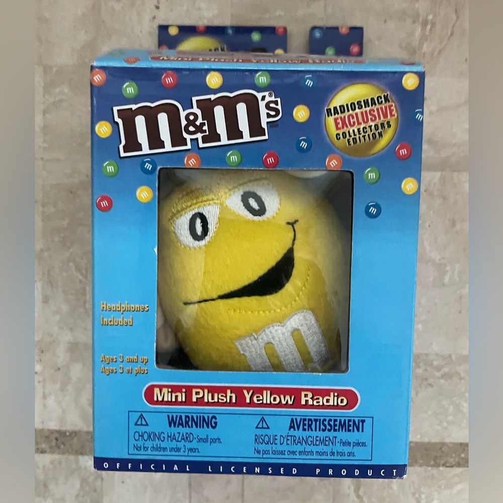 Radio Shack M & Ms Plush Collectors Ed. Radio